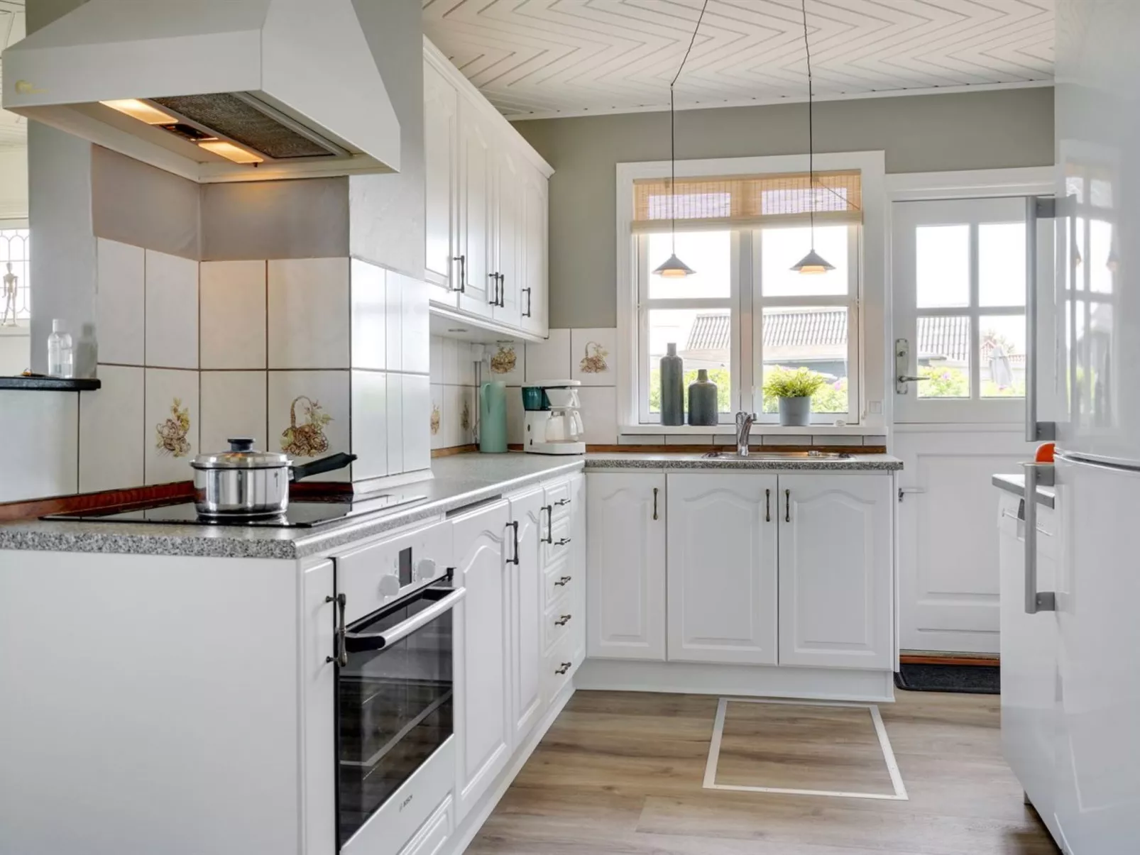 "Hwitserk" - 5m from the sea-Binnen