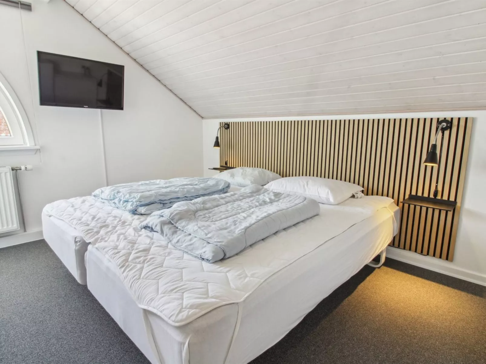 "Faidra" - 2.5km from the sea - Binnen