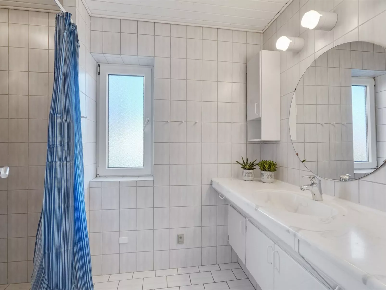 "Auguste" - 1.5km to the fjord-Binnen