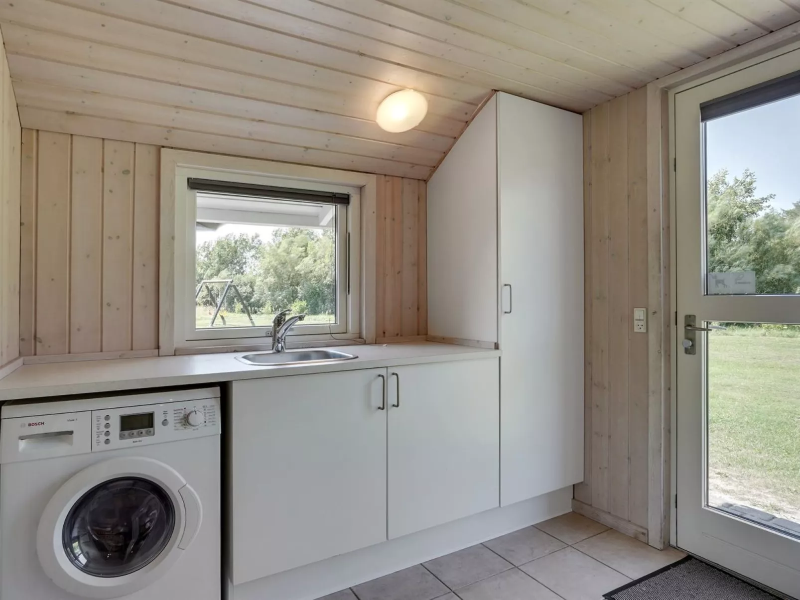 "Richard" - 4km from the sea-Binnen