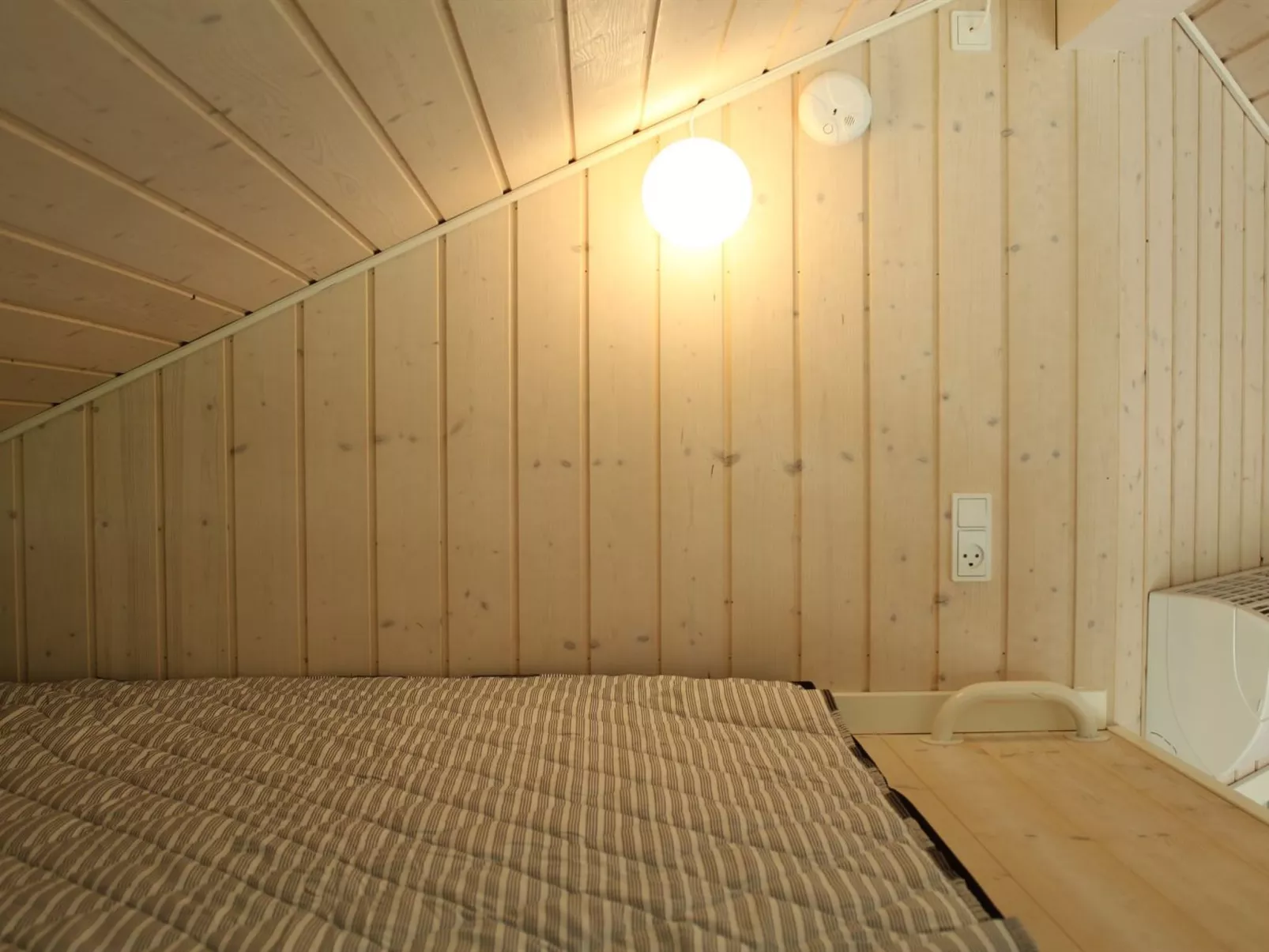 "Elevine" - 300m to the fjord-Binnen