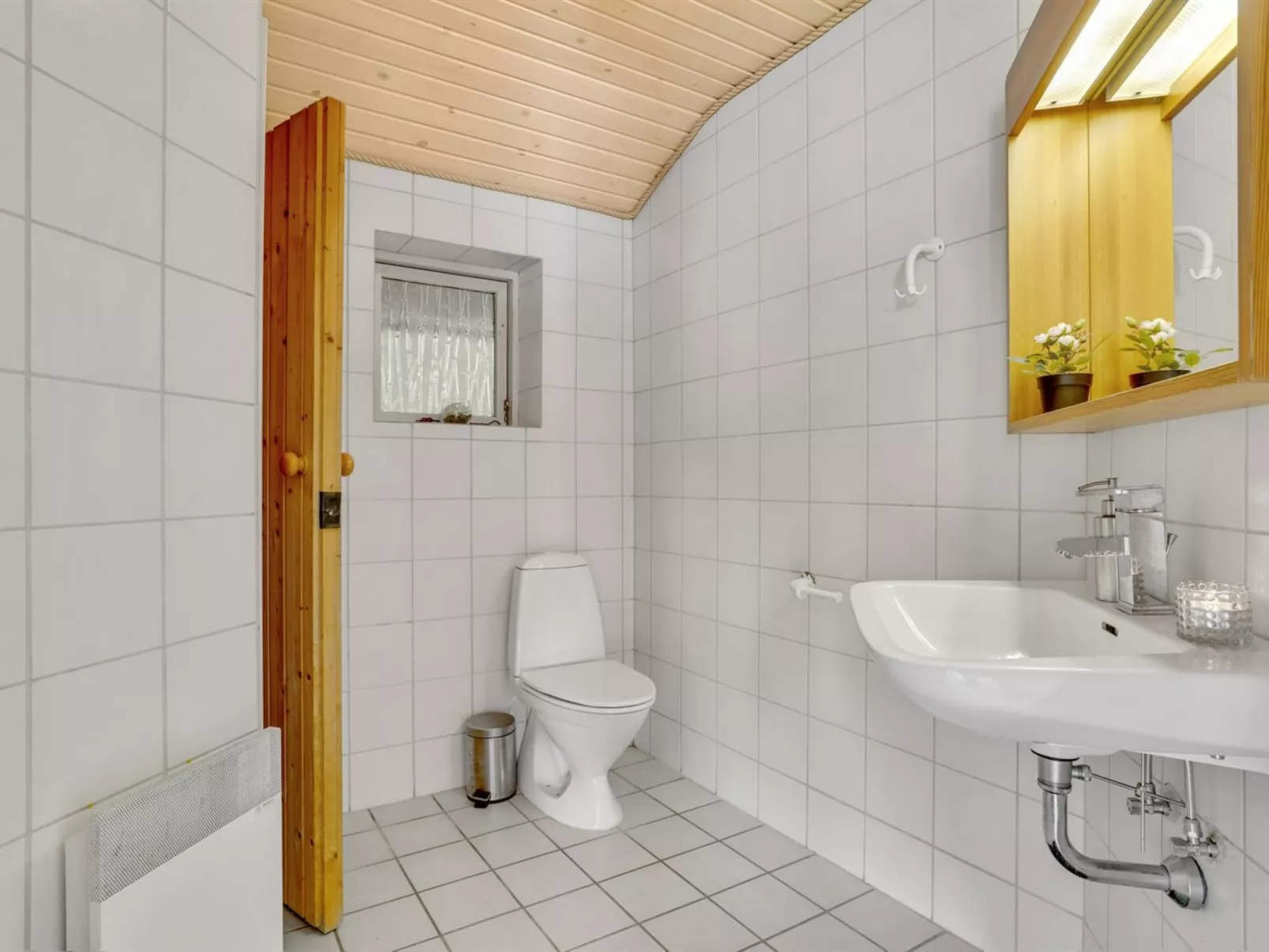 "Naumka" - 200m to the fjord-Binnen