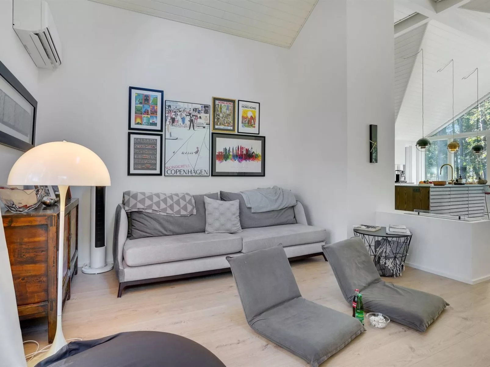 "Iwa" - 475m from the sea-Binnen