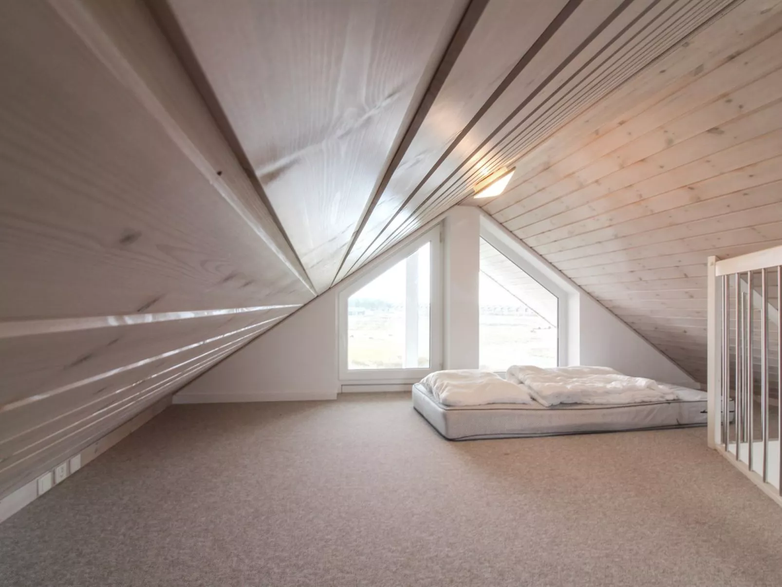 "Hariett" - 900m from the sea-Binnen