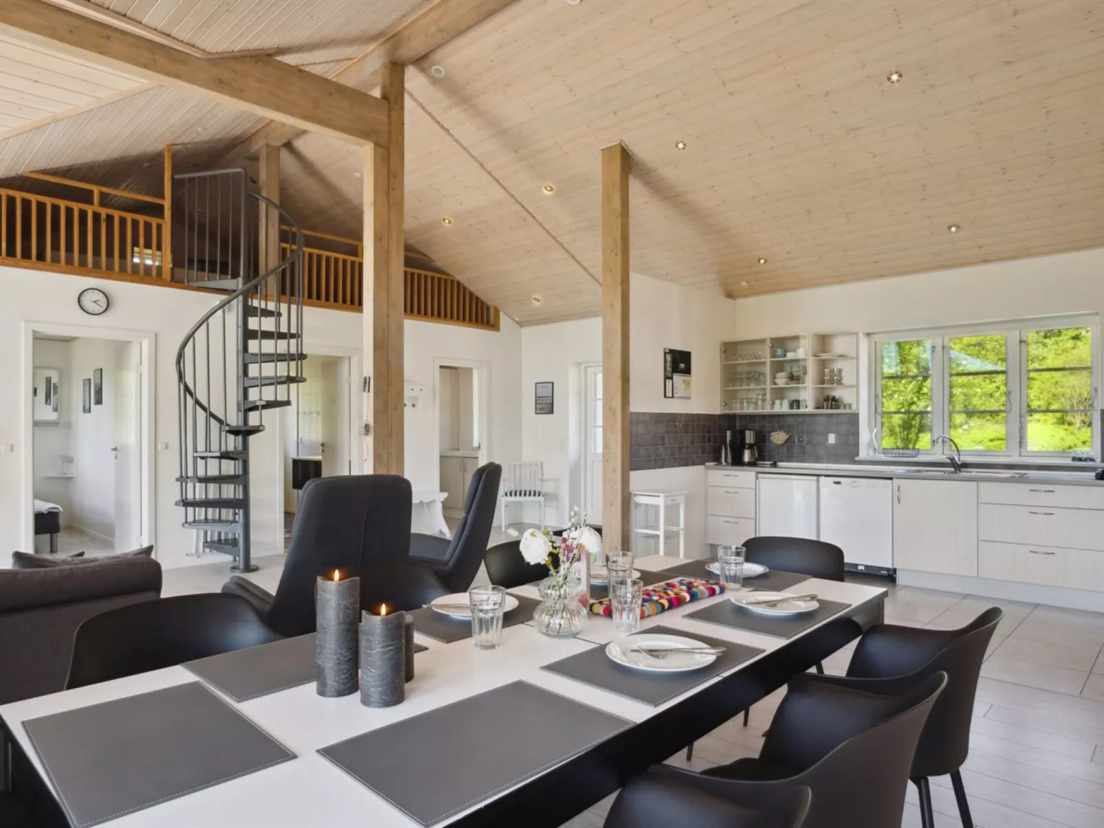 "Quanna" - 30km from the sea-Binnen