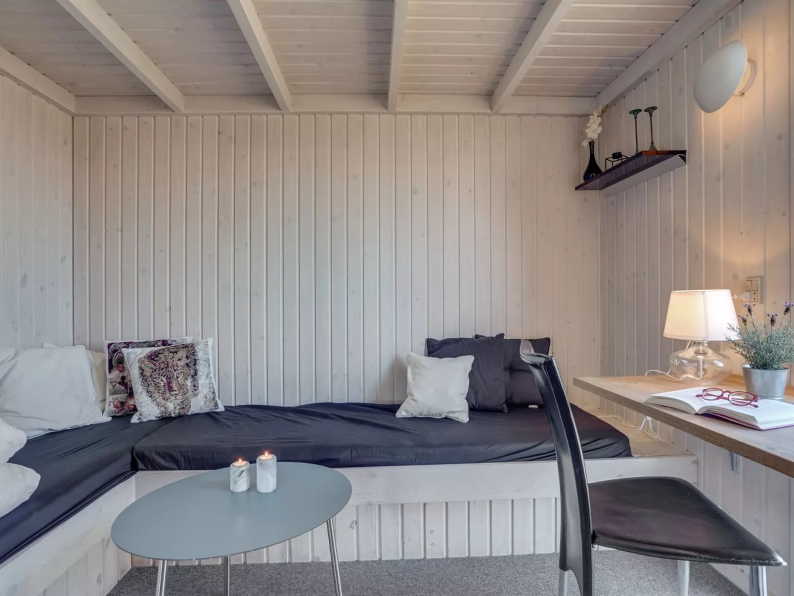 "Fanney" - 100m from the sea-Binnen