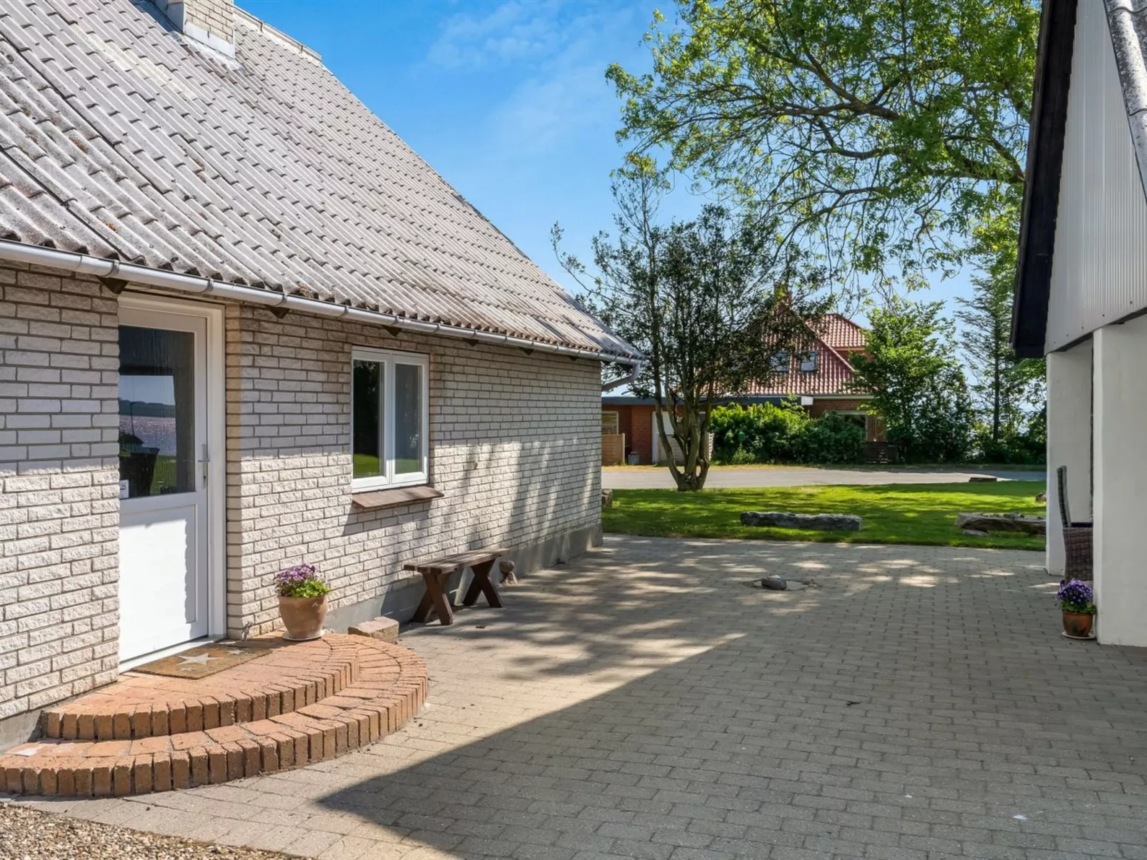 "Kara" - 100m to the fjord-Buiten