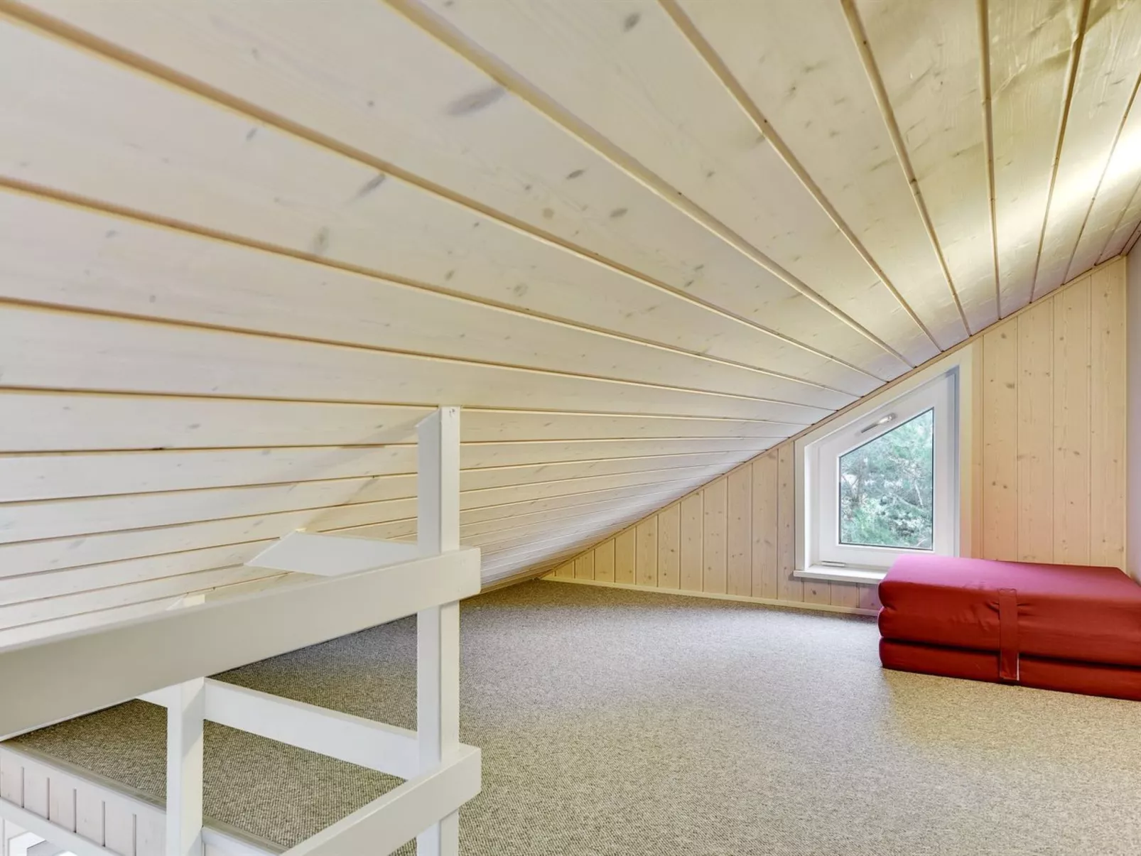 "Anethe" - 100m to the fjord-Binnen