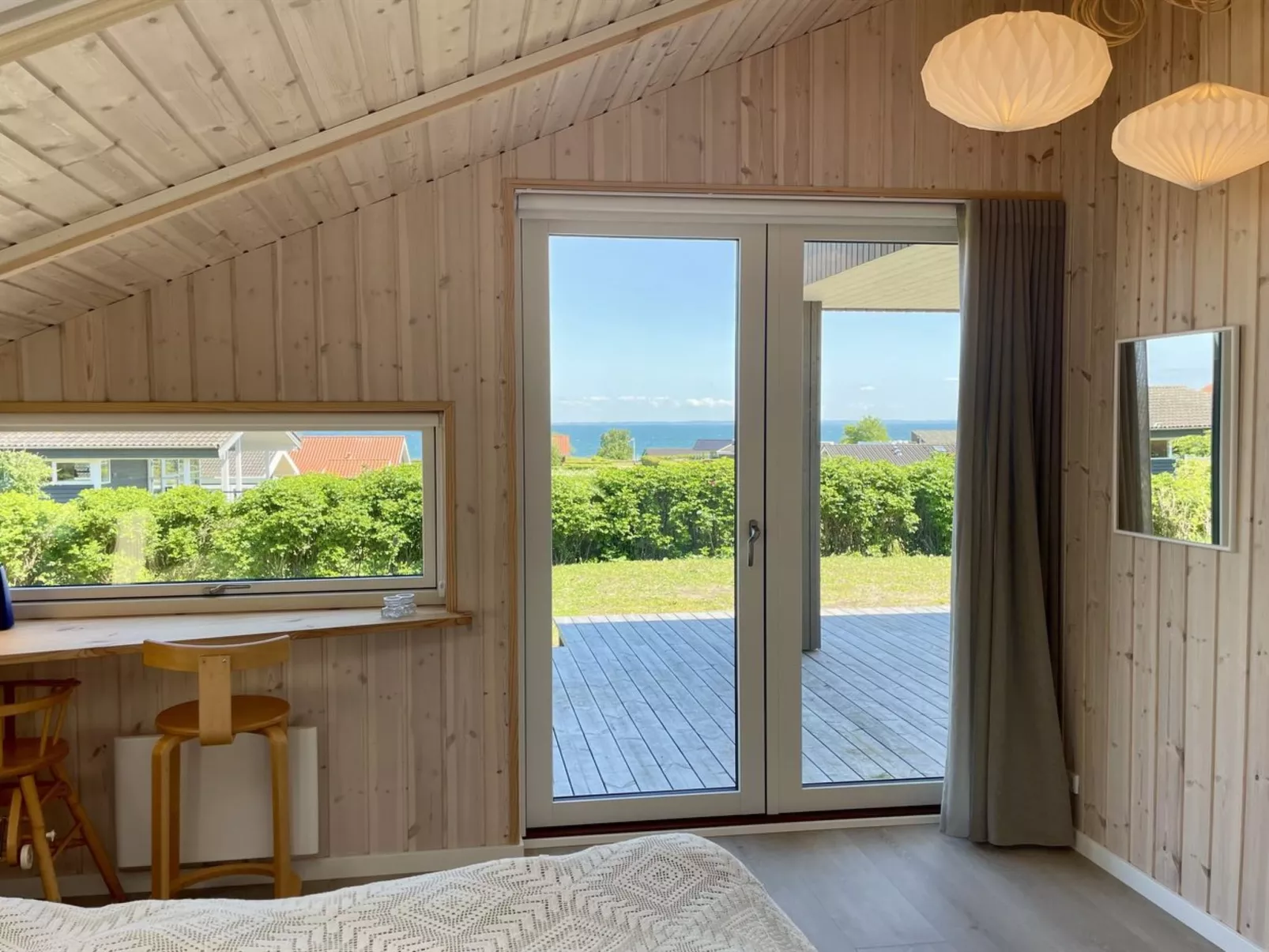 "Ely" - 300m from the sea-Binnen