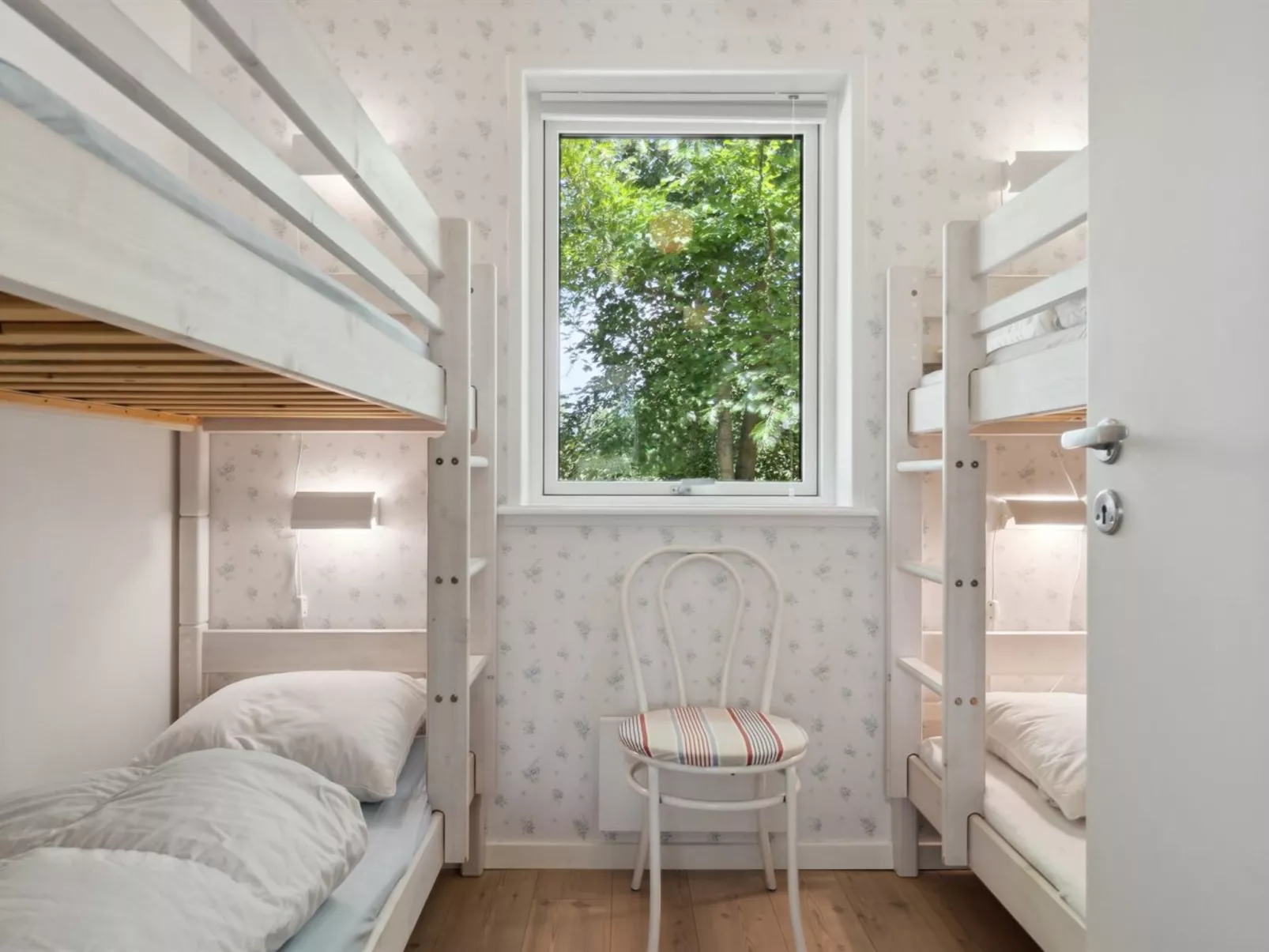 "Asla" - 400m from the sea-Binnen