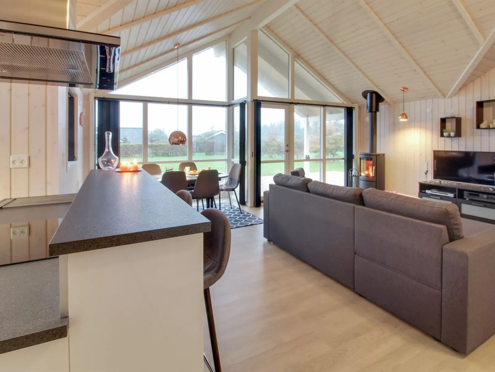 "Gertrude" - 1.1km to the fjord-Binnen