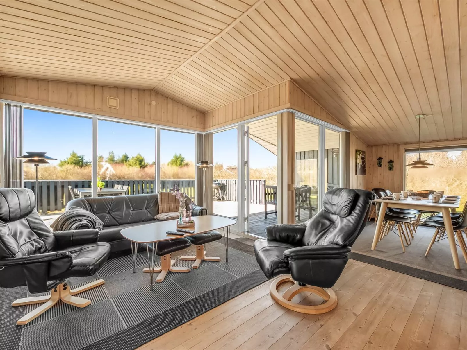 "Benjamina" - 530m to the fjord-Binnen