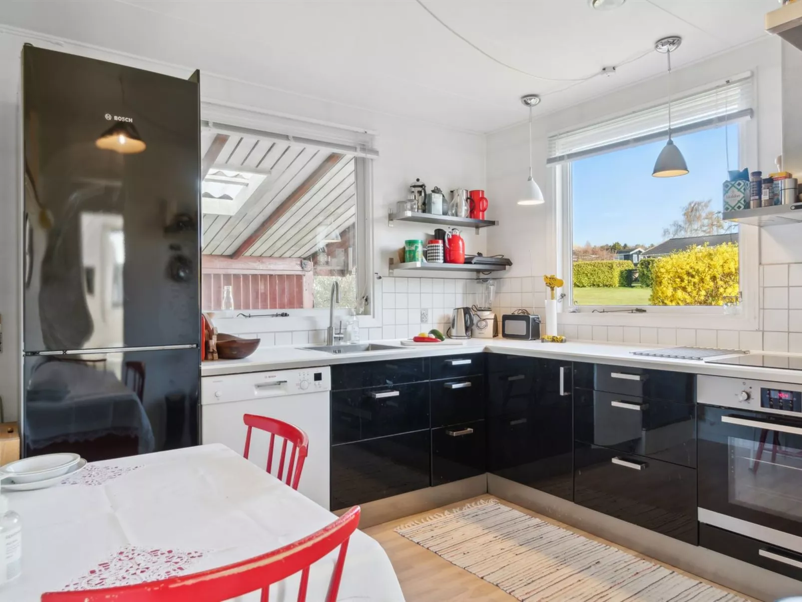 "Velika" - 25m to the fjord-Binnen