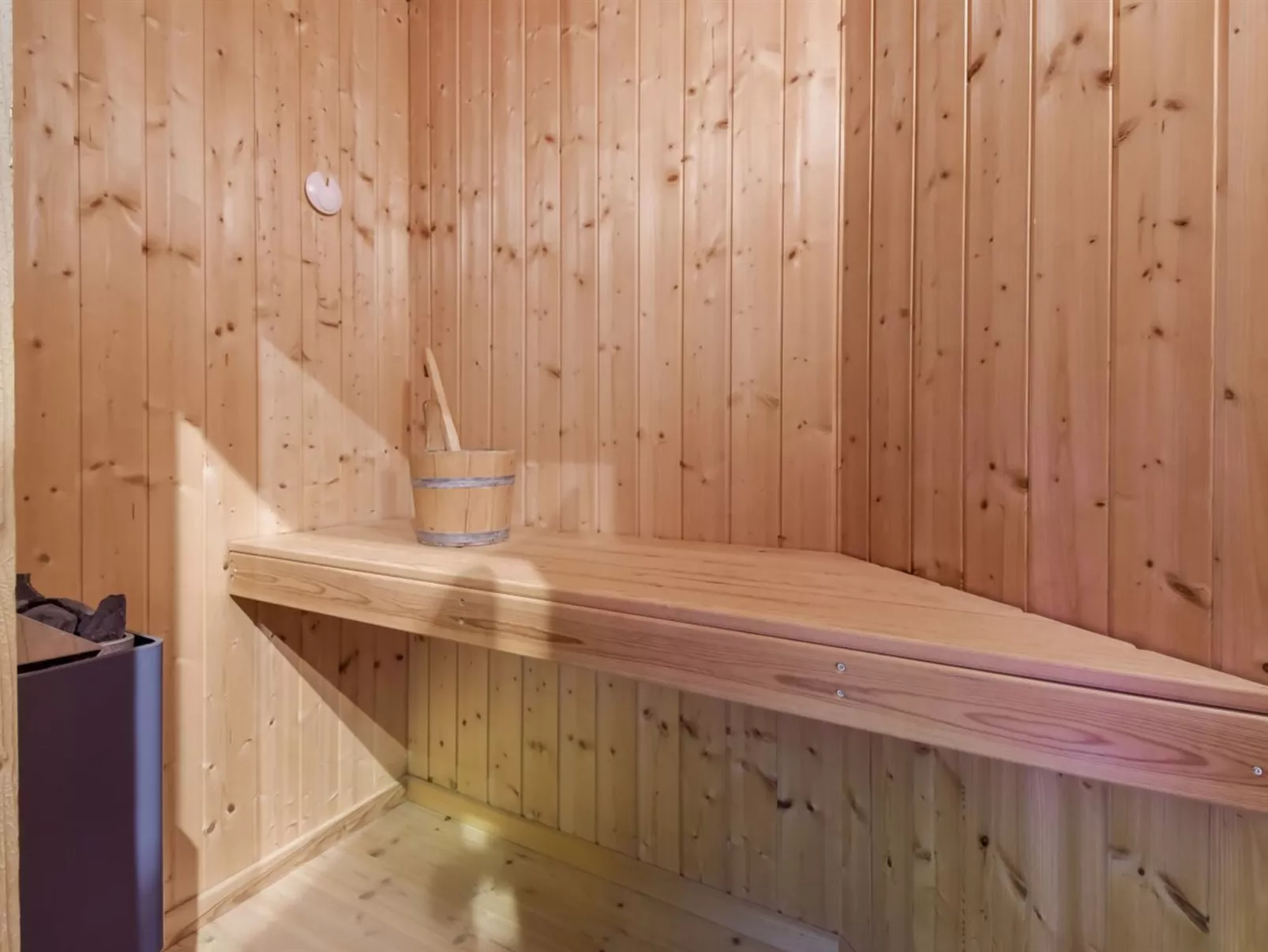 "Thit" - 1.2km to the fjord-Binnen