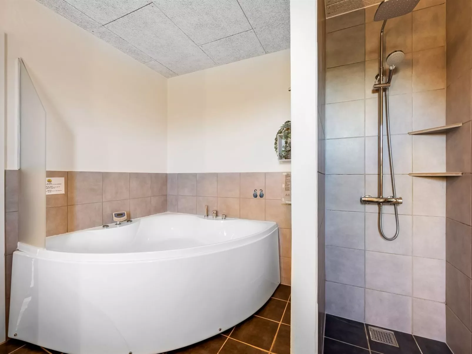 "Hedevig" - 800m to the fjord-Binnen