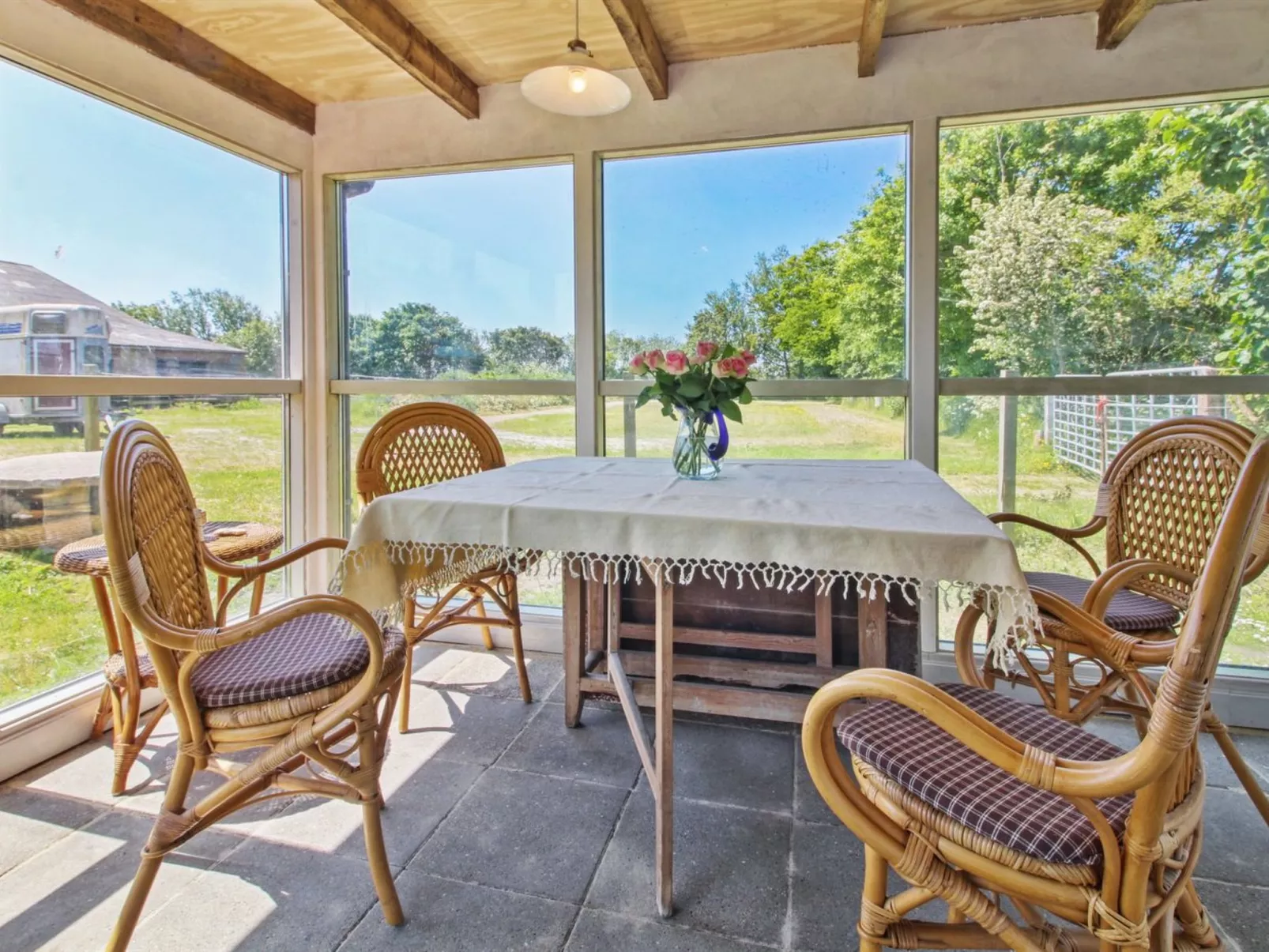 "Saarah" - 25km from the sea-Binnen