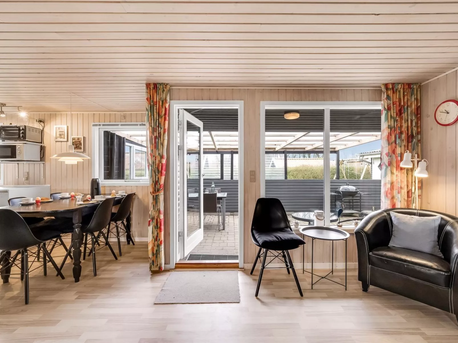 "Hoghni" - 850m to the fjord-Binnen