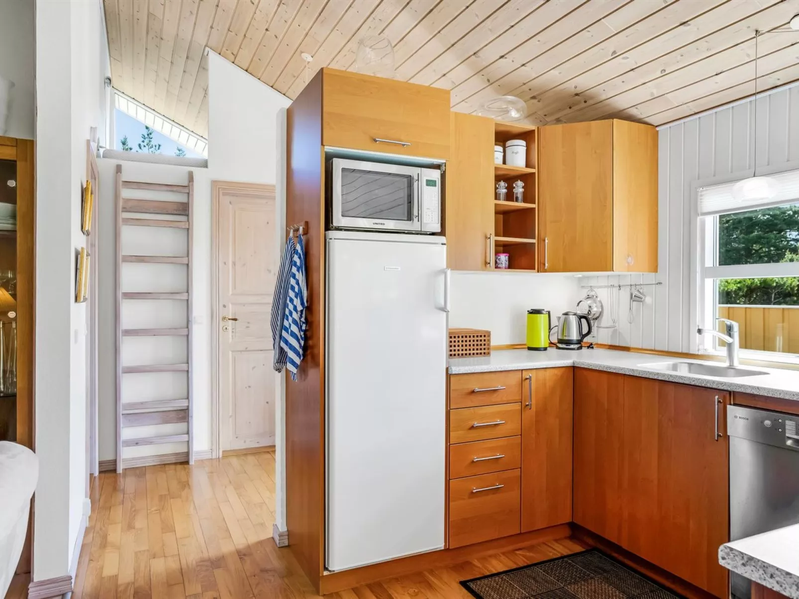 "Vetle" - 2.8km from the sea-Binnen