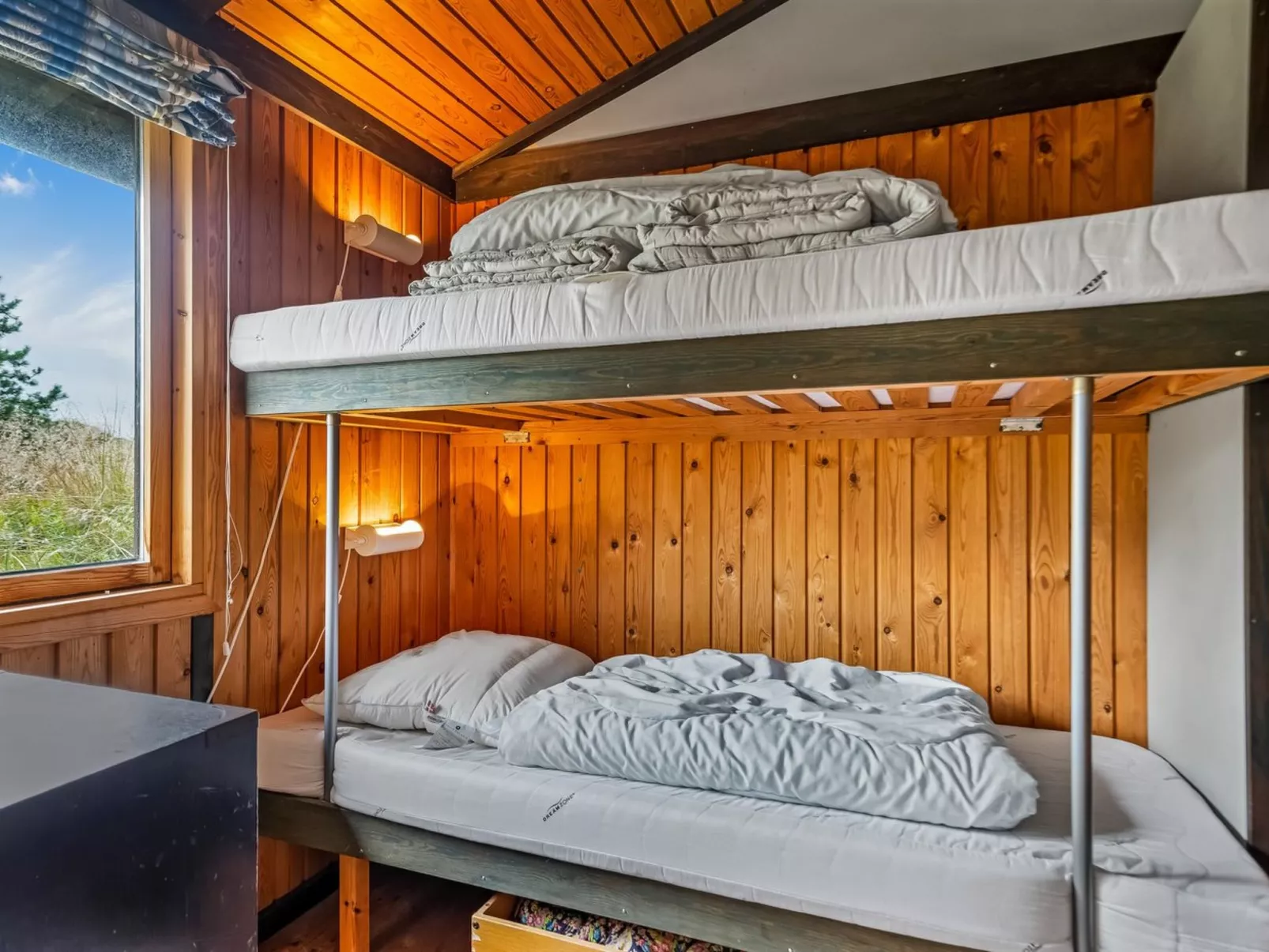 "Vemund" - 300m from the sea-Binnen