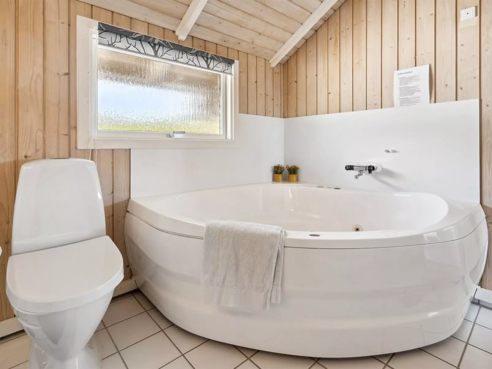 "Aarne" - 300m from the sea-Binnen