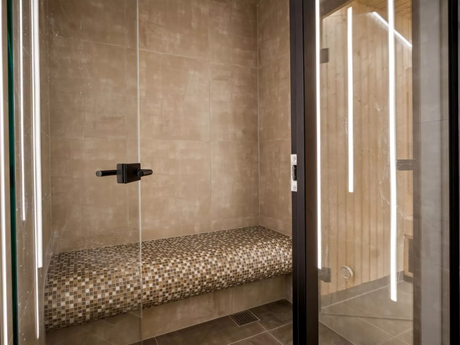 "Jul" - 300m from the sea-Binnen