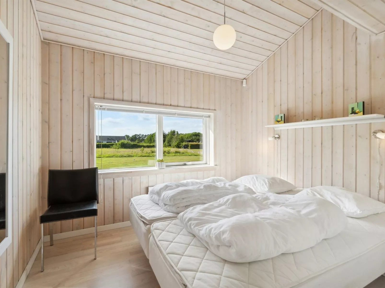 "Miriam" - 400m from the sea-Binnen