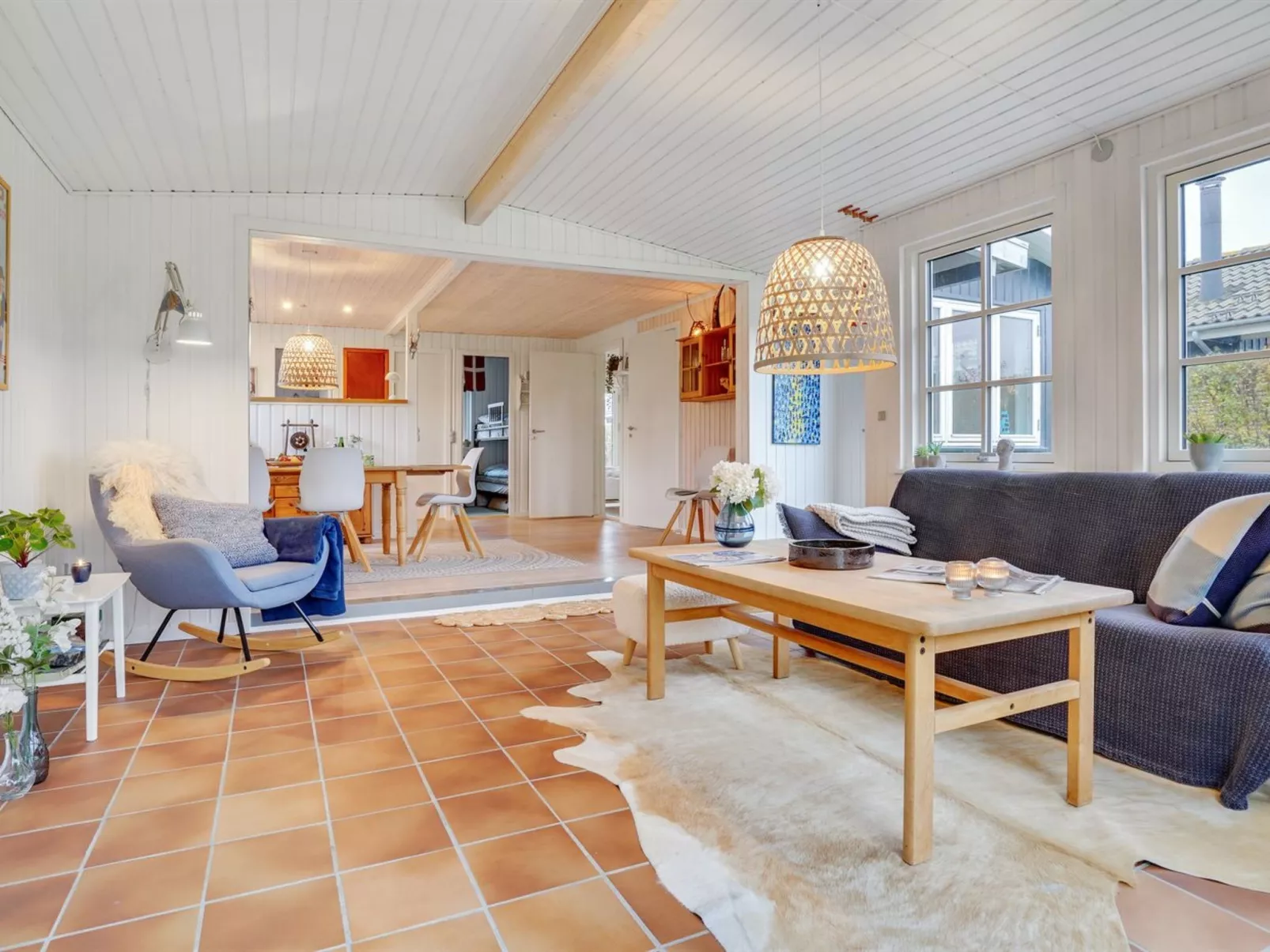 "Maybrit" - 50m from the sea-Binnen