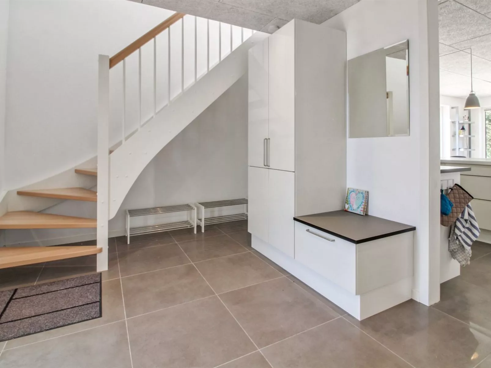 "Razmo" - 2.5km from the sea-Binnen