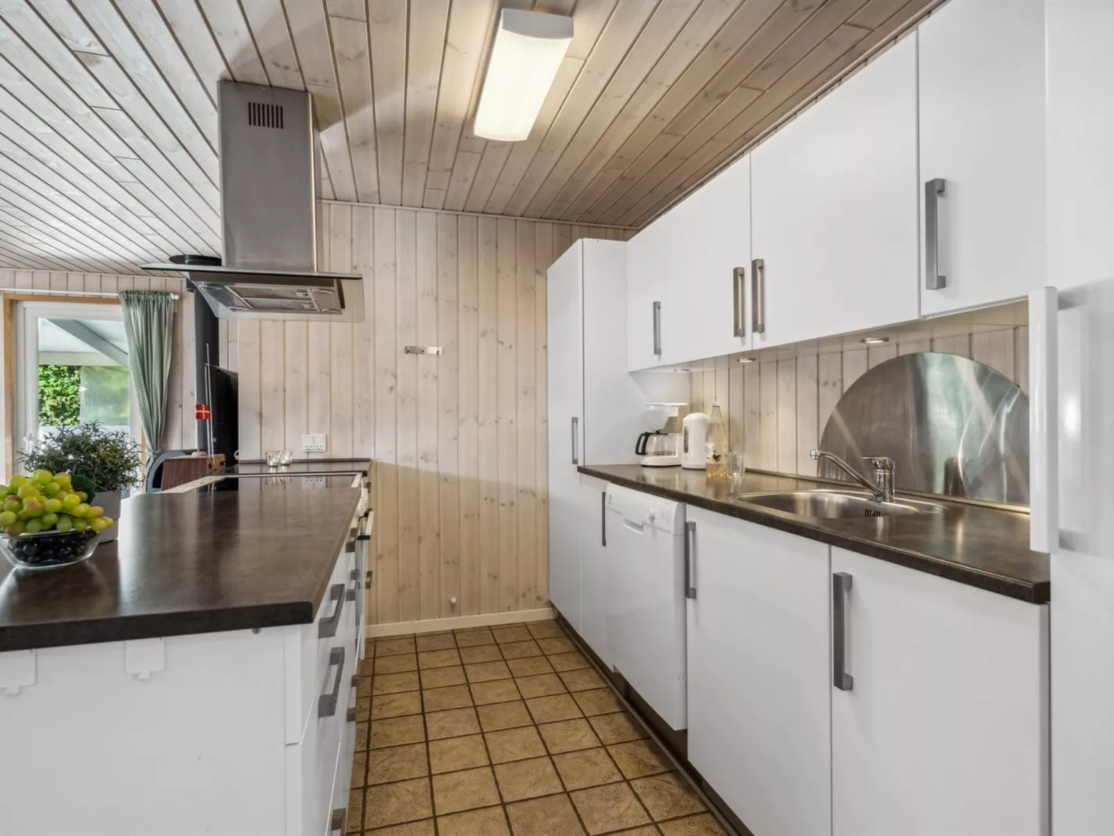 "Viljo" - 30km from the sea-Binnen