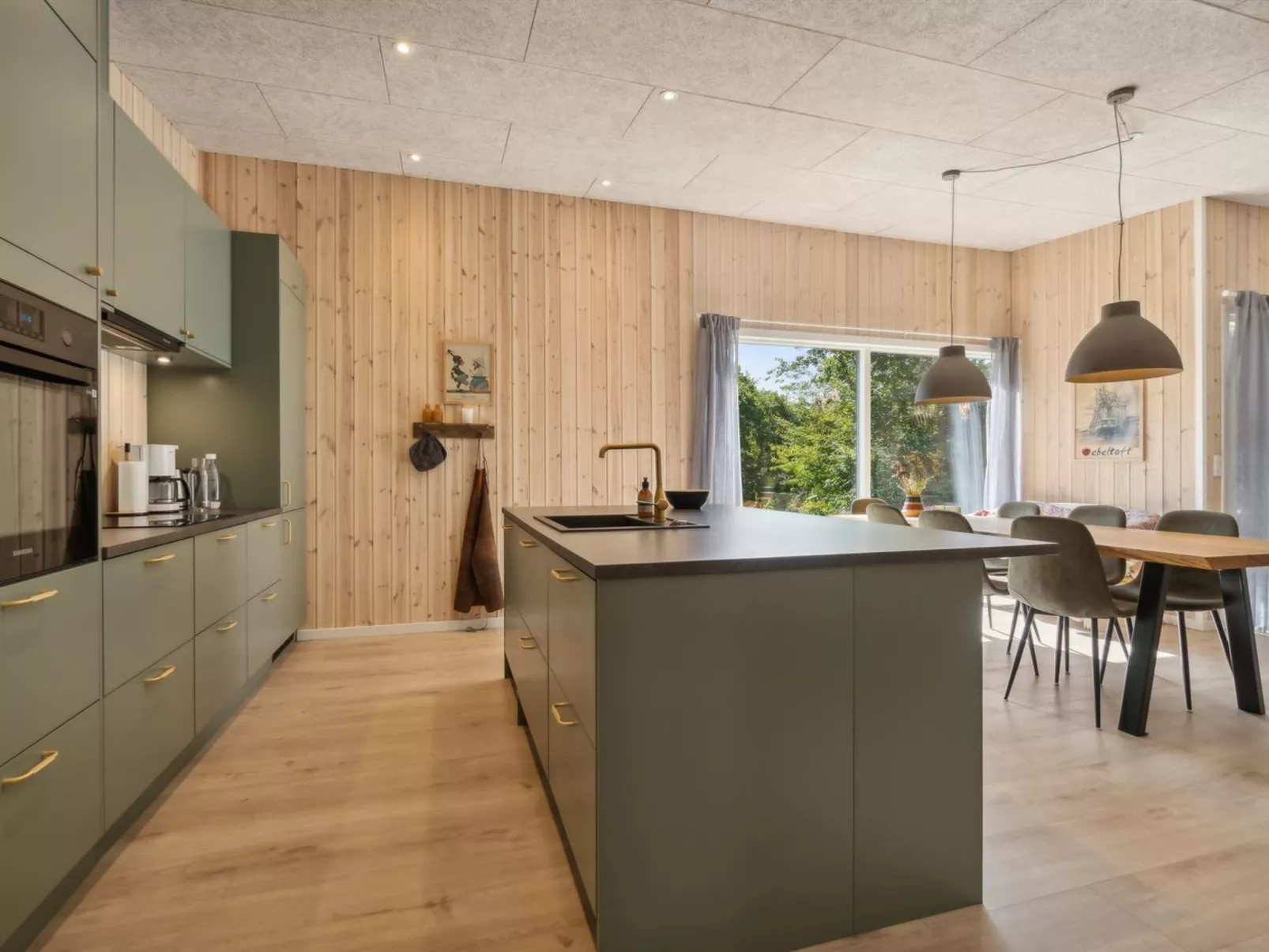 "Filip" - 1.2km from the sea-Binnen