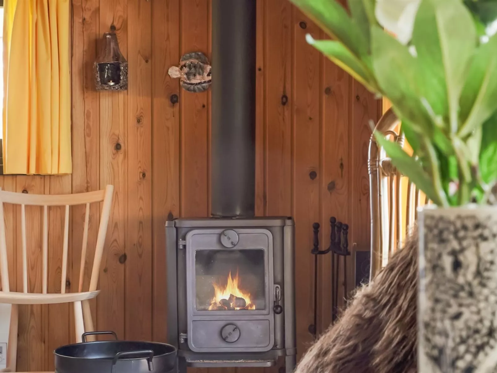 "Winter" - 500m from the sea-Binnen