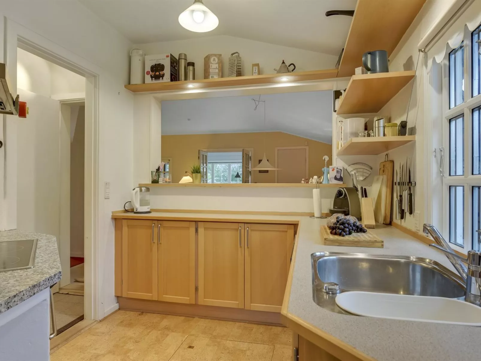 "Ayla" - 200m from the sea-Binnen