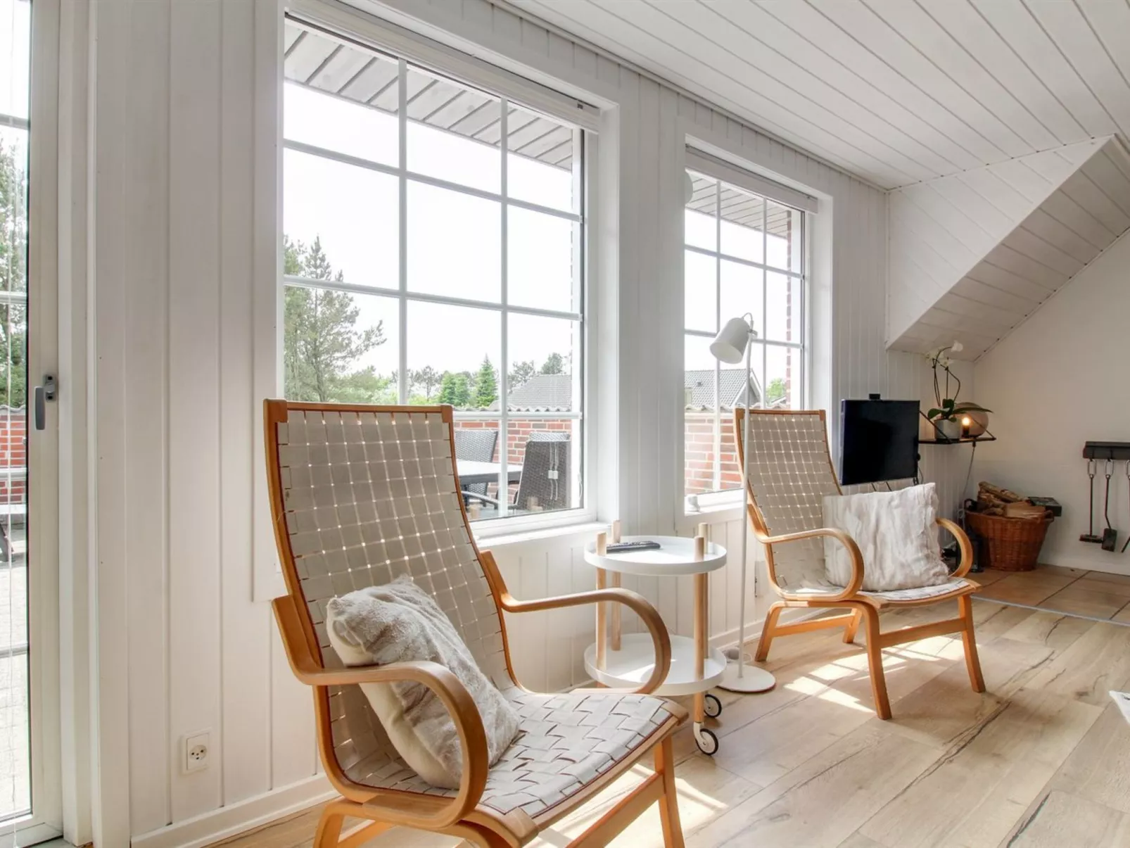 "Joona" - 12km from the sea-Binnen