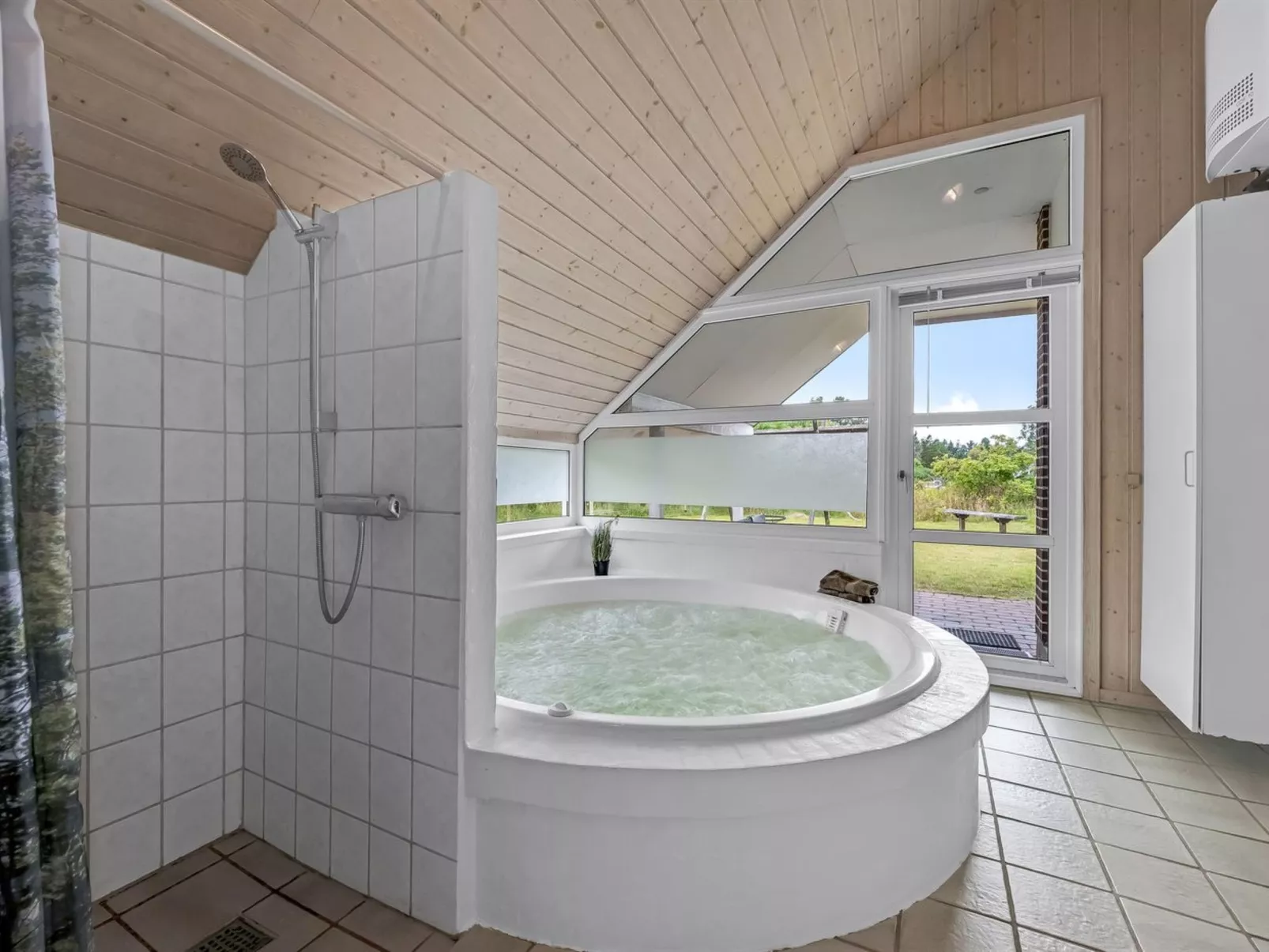 "Annlis" - 4km from the sea-Binnen