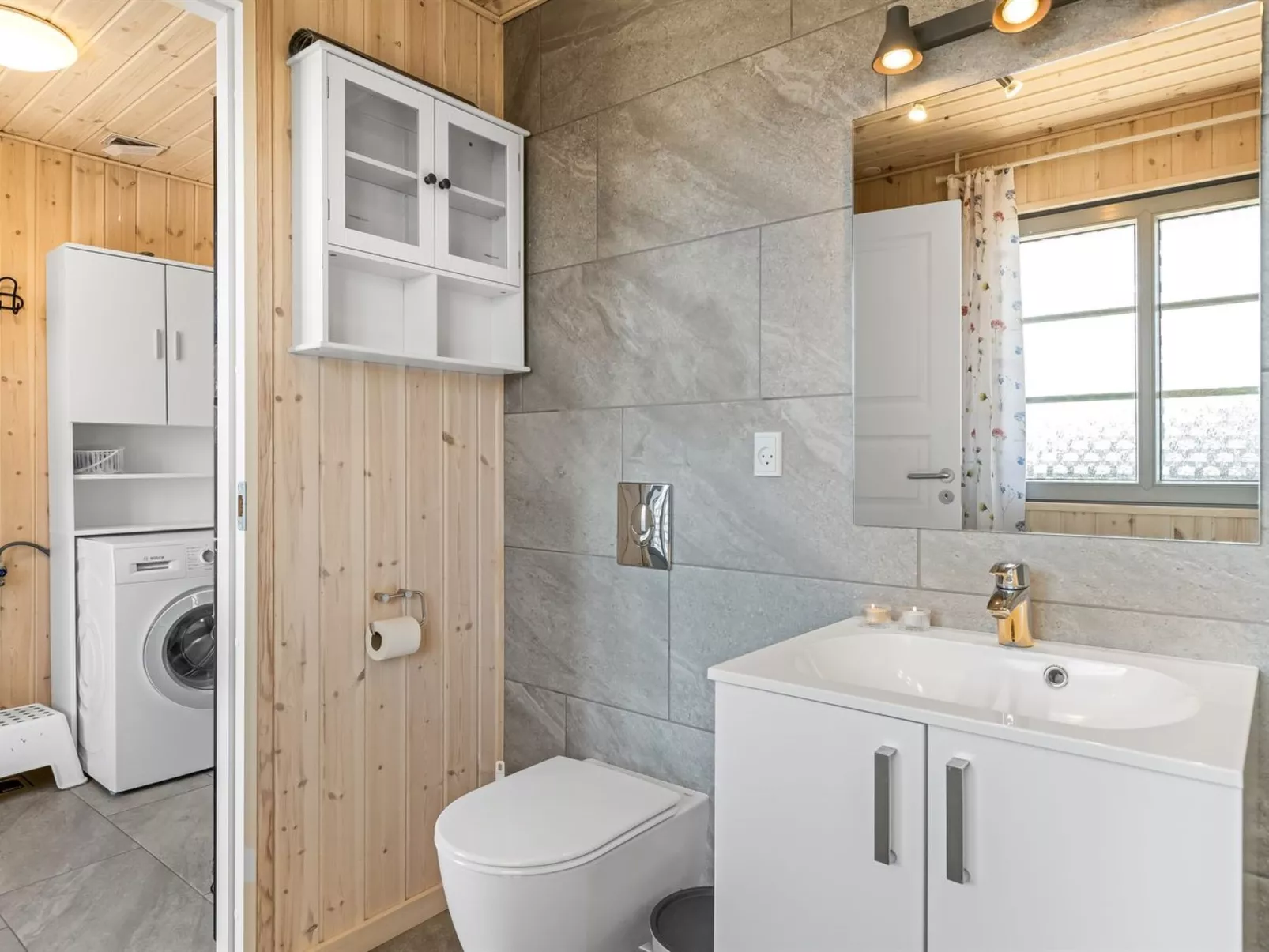 "Signhild" -  from the sea-Binnen