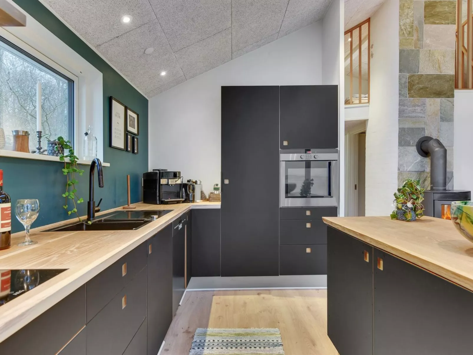 "Lika" - 25m to the fjord-Binnen