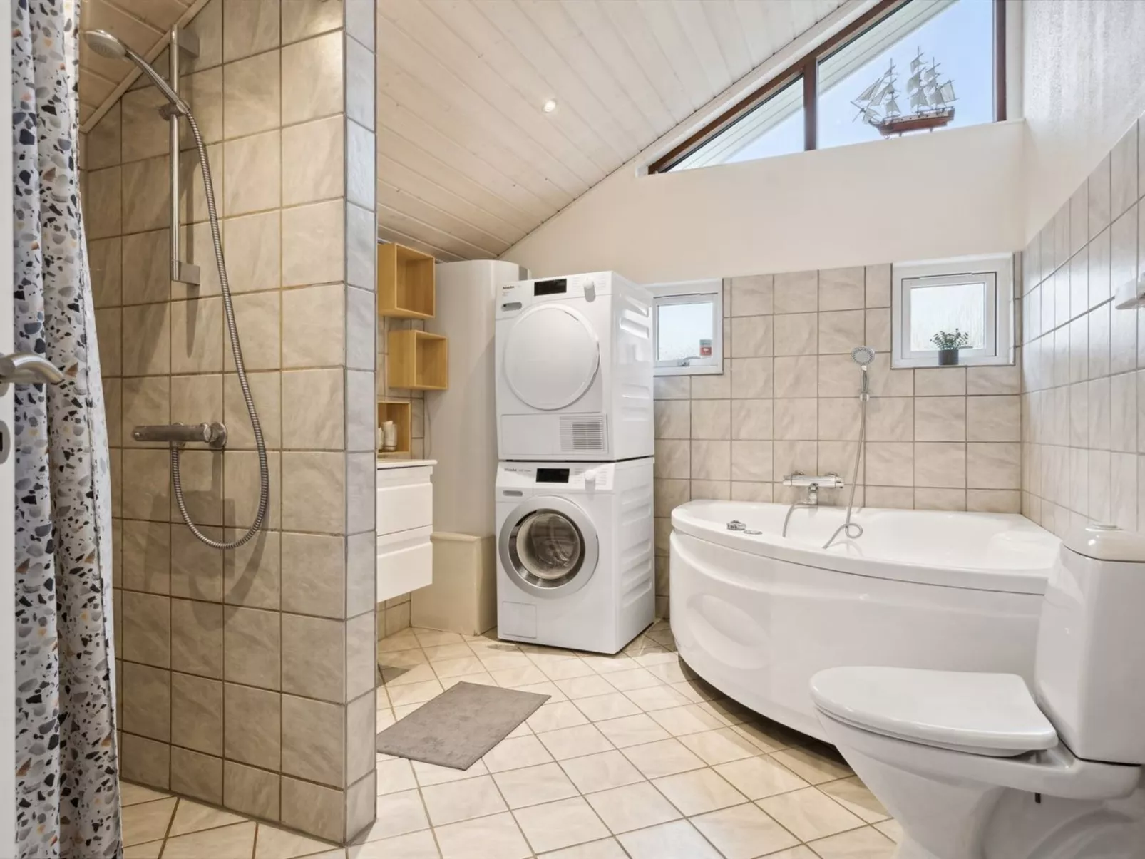 "Alpa" - 600m from the sea-Binnen