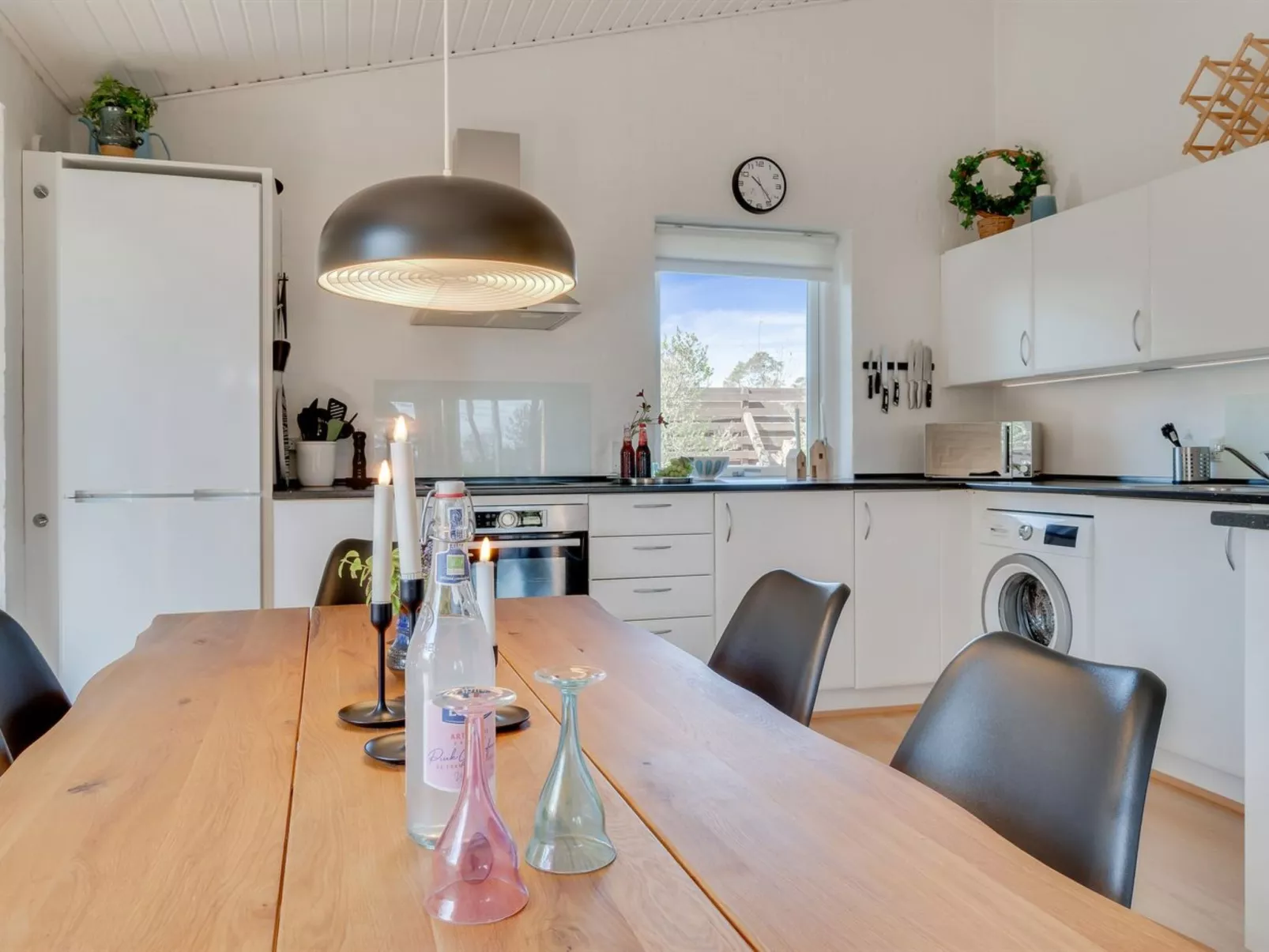 "Frederikka" - 75m from the sea-Binnen