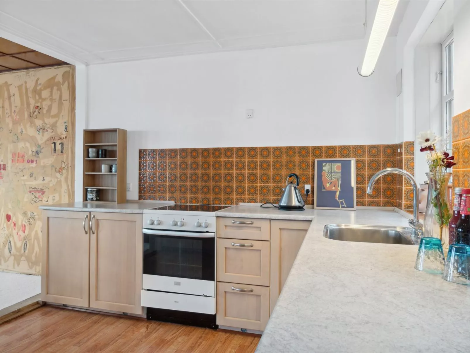 "Scarlet" - 5m from the sea-Binnen