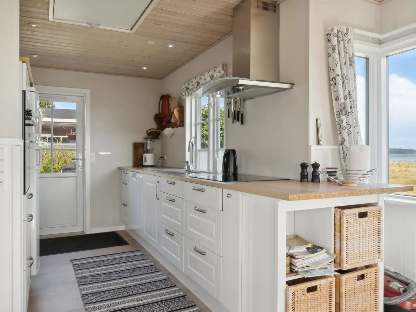 "Mirkka" - 50m from the sea-Binnen