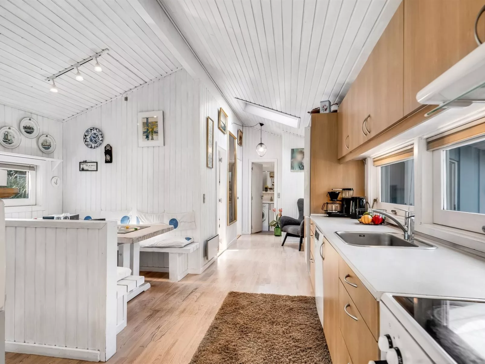 "Amai" - 100m from the sea-Binnen