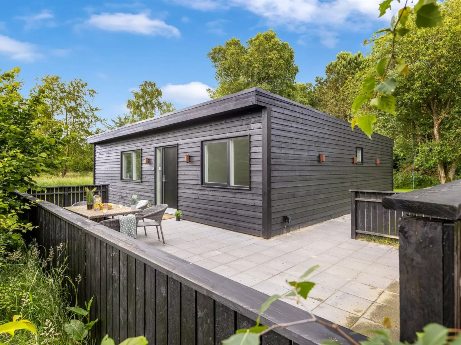 "Scalli" - 1.5km to the fjord-Buiten