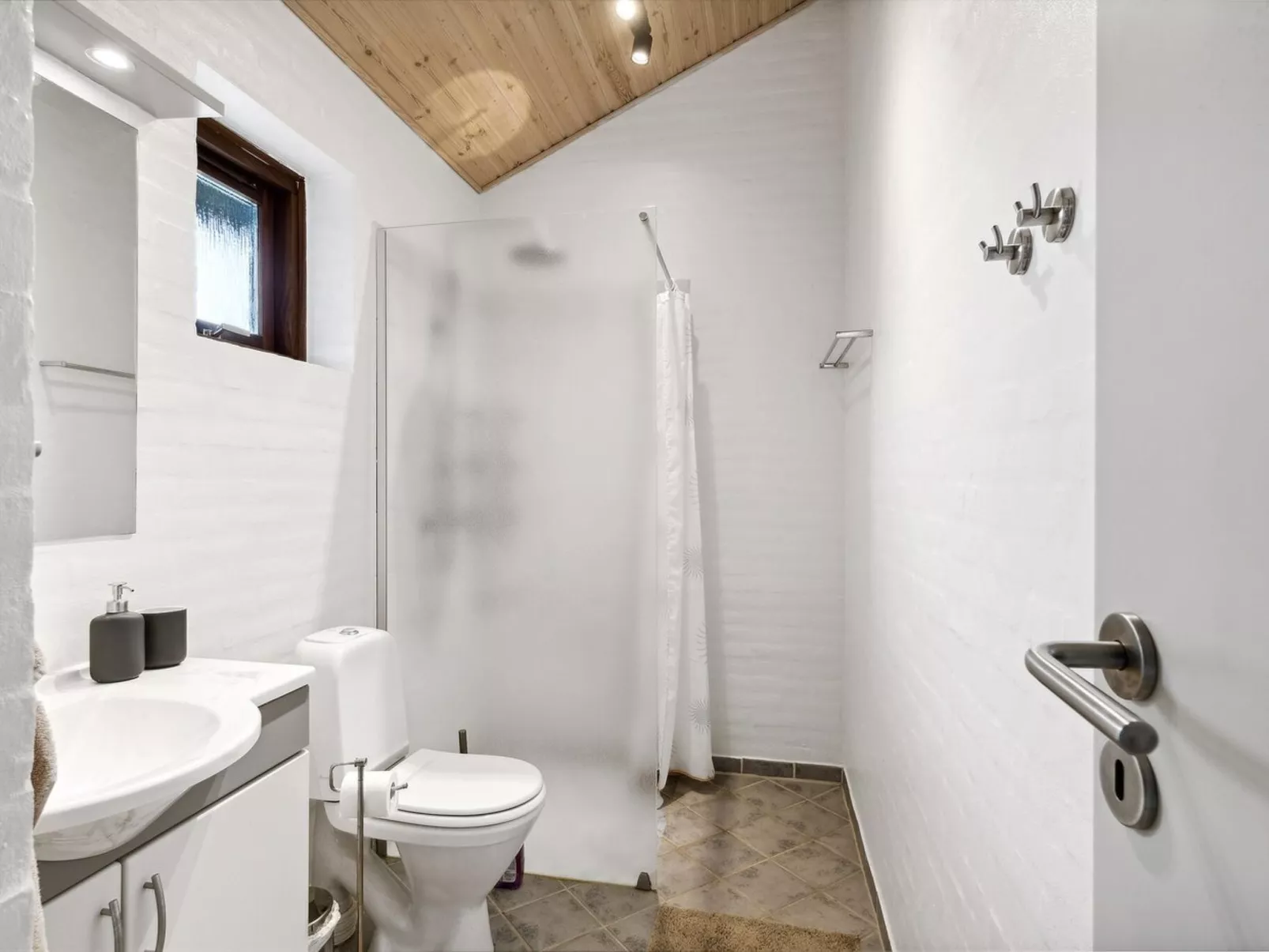 "Nannah" - 100m from the sea-Binnen