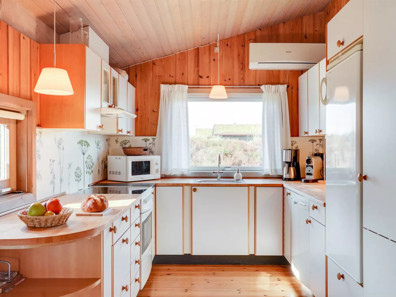 "Neja" - 400m from the sea-Binnen