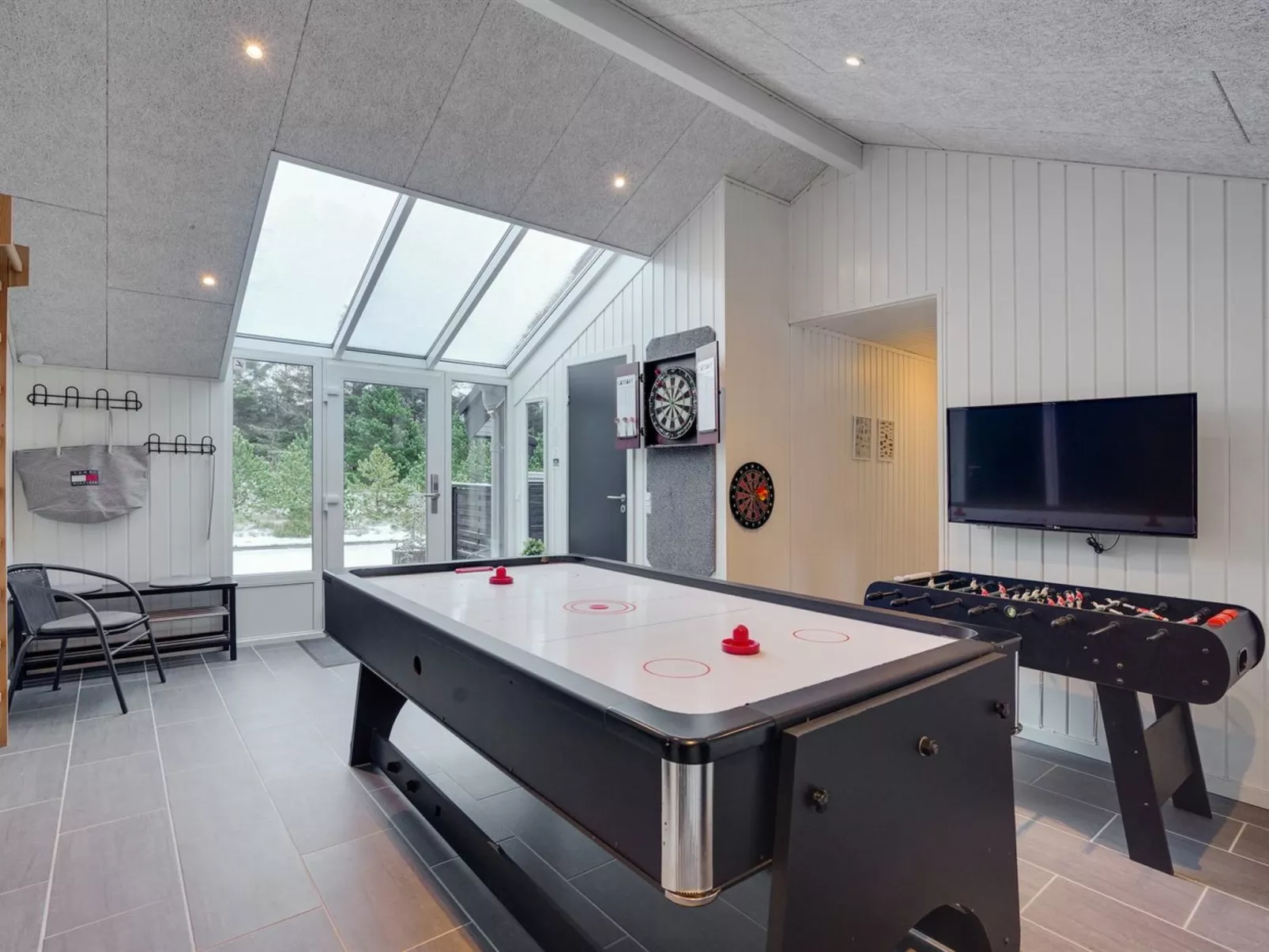 "Selima" - 300m from the sea-Binnen