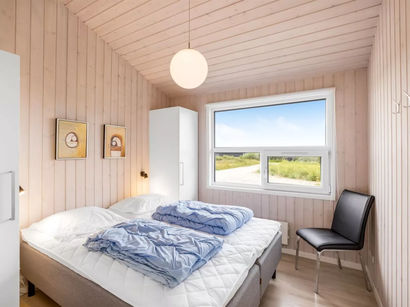 "Lennart" - 300m from the sea-Binnen