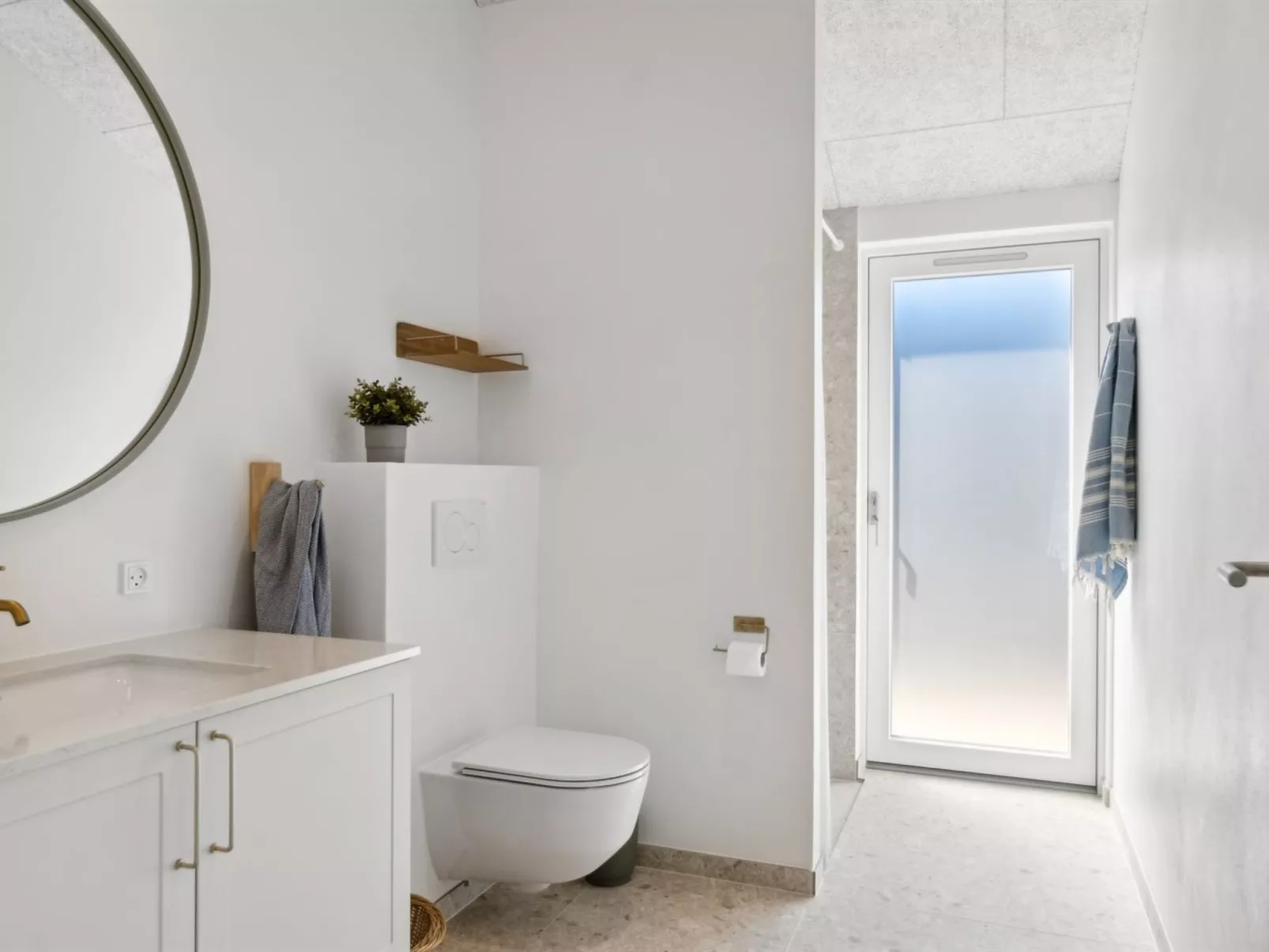 "Lonneke" - 450m from the sea-Binnen