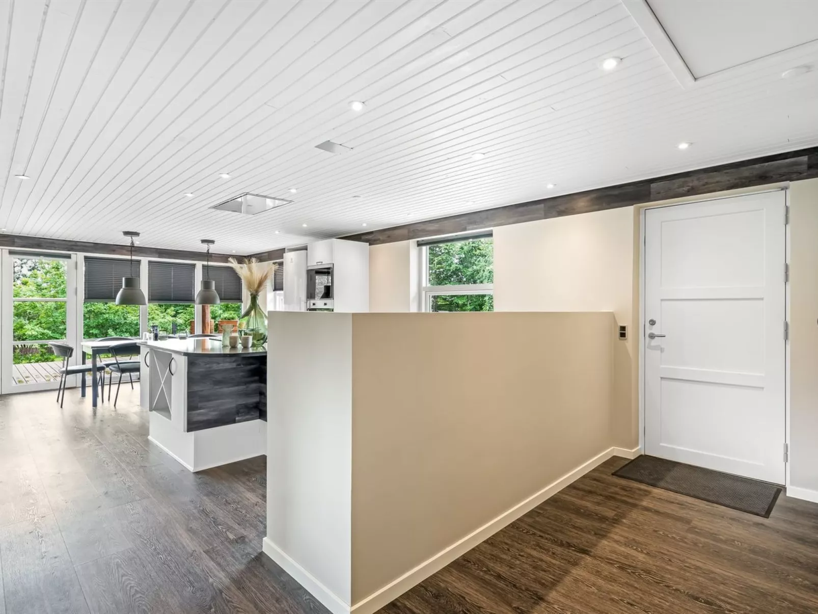 "Skip" - 300m to the fjord-Binnen