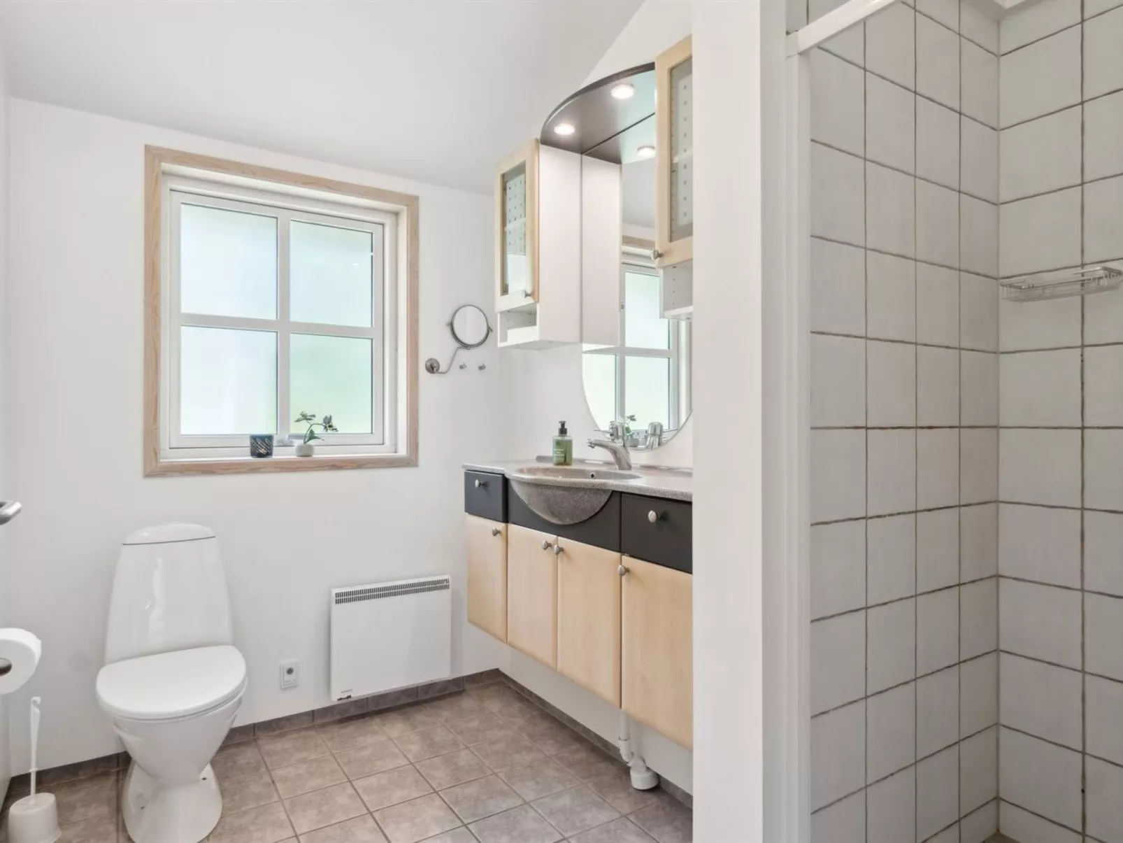 "Launo" - 1.1km to the fjord-Binnen