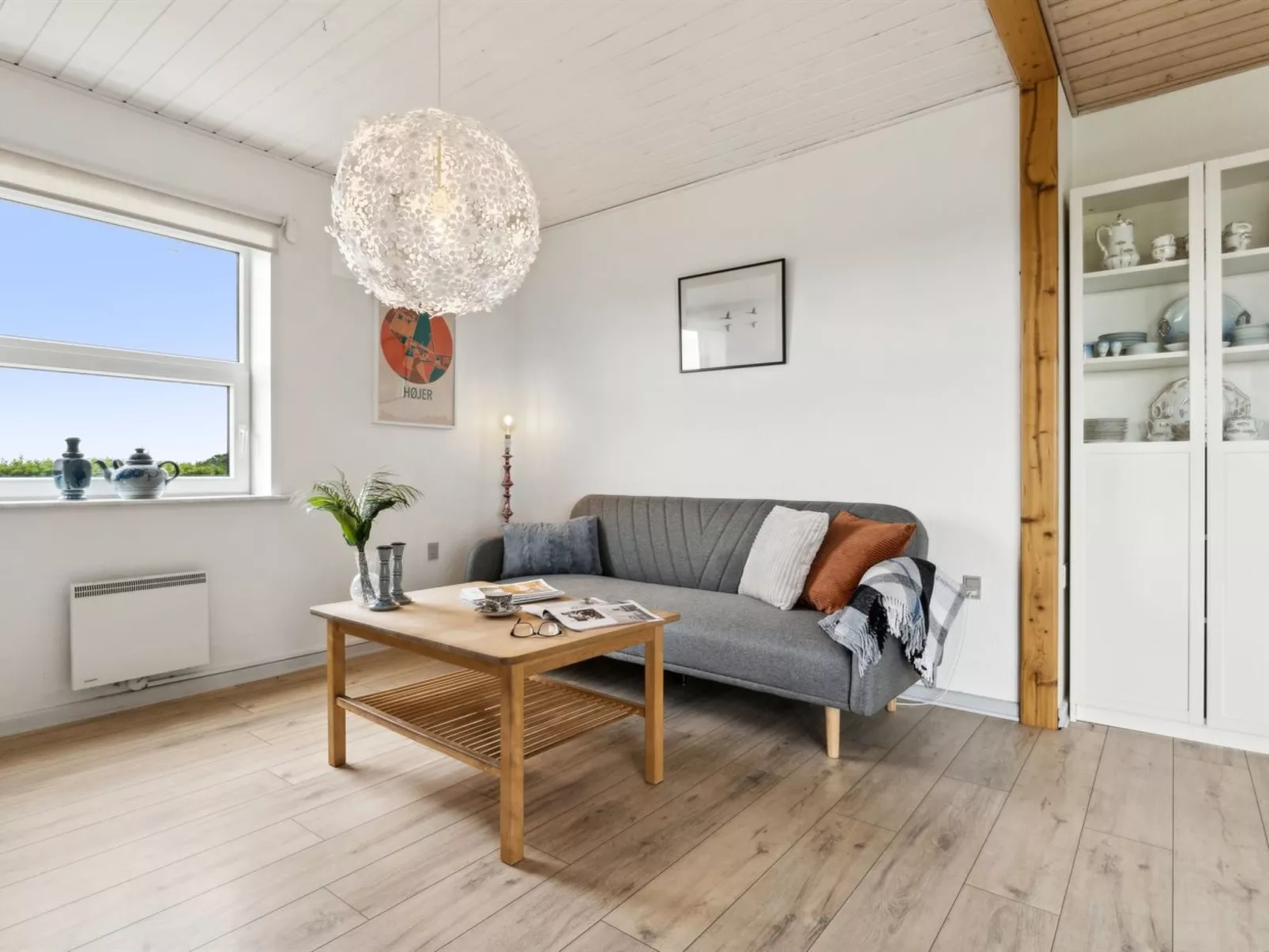 "Janin" - 400m from the sea-Binnen